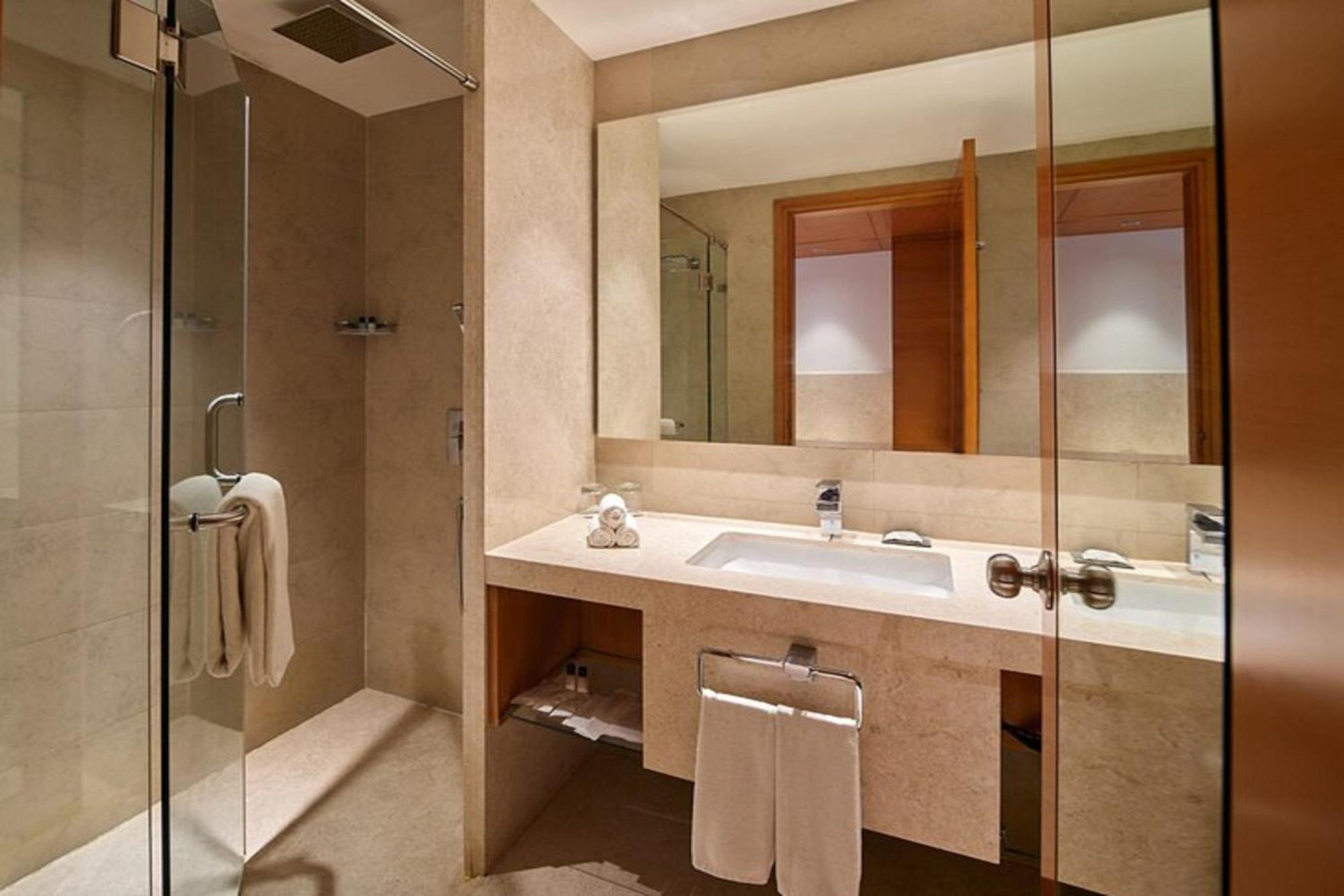 Mercure Kcp Banjara Hills, An Accor 5*